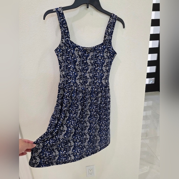 Summer Floral Blue & White Mini Dress Size Small - Picture 3 of 5